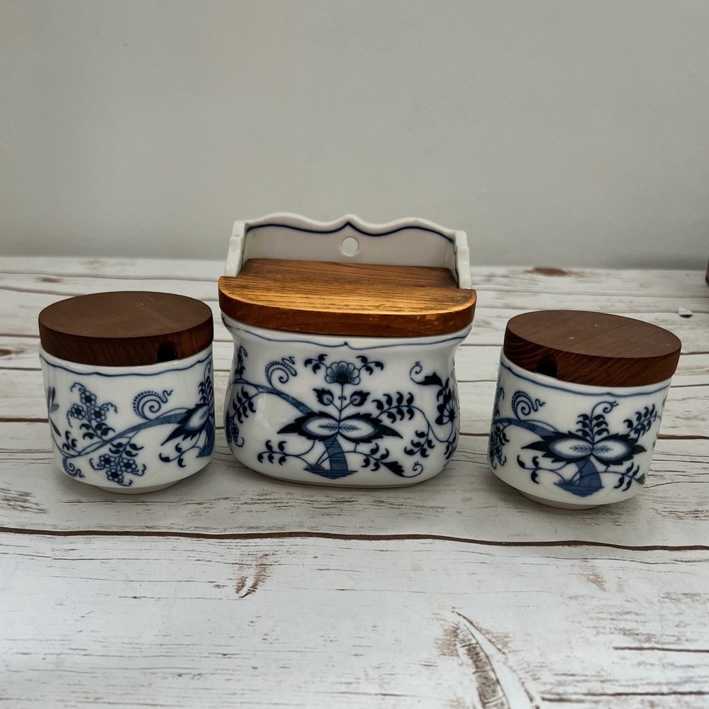 Blue Danube Salt Box Spice Jar Set Blue White Floral‎ Wood Lids 3pc OS